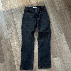 Abercrombie & Fitch 90’s straight ultra high rise Jeans